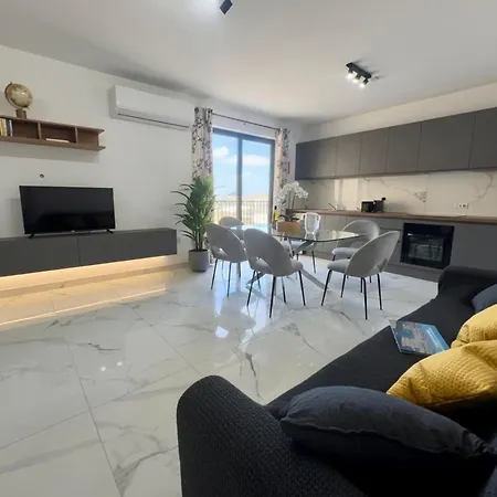New 3 Bedroom St Paul With Pool By Mabeli * Σεντ Πόλς Μπέι