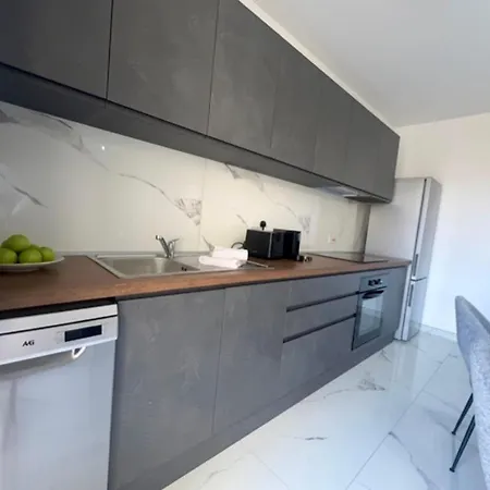 Apartmán New 3 Bedroom St Paul With Pool By Mabeli
