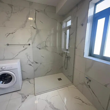 아파트 New 3 Bedroom St Paul With Pool By Mabeli 세인트폴스베이