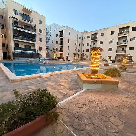 New 3 Bedroom St Paul With Pool By Mabeli * 세인트폴스베이
